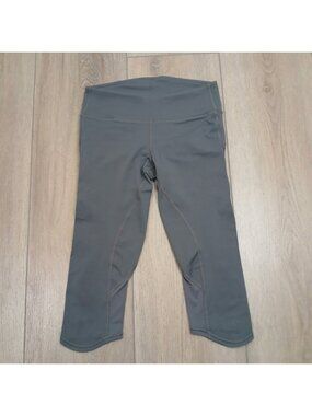 Lululemon Cropped Leggings – Grey w/ Black Side Panels – Size 4